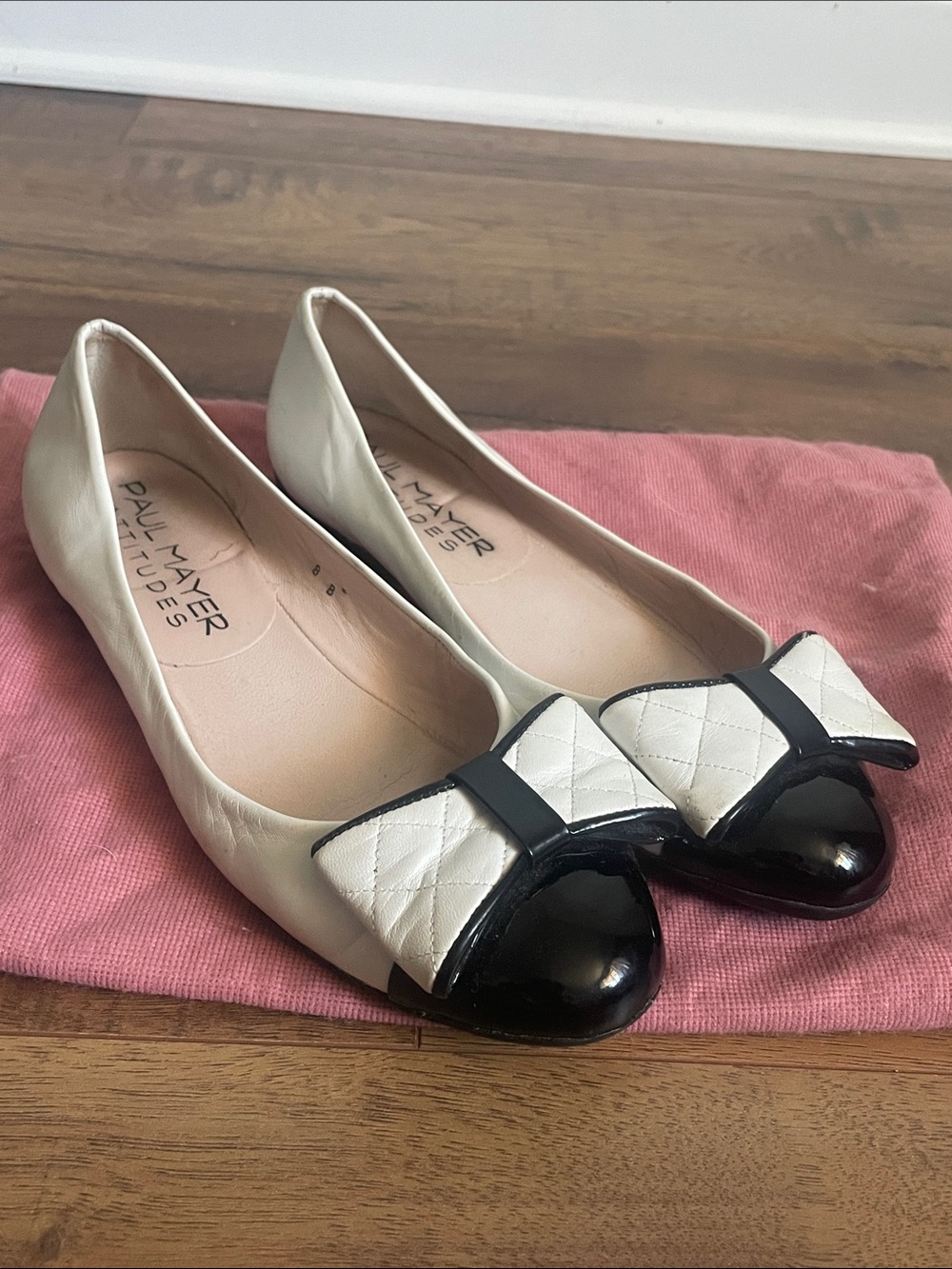 Paul Mayer Attitudes Black and White Flats Size 8 B